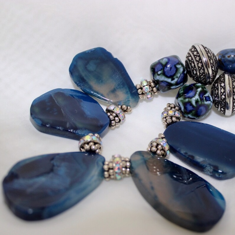 Flat Agate Stone Royal Blue Statement Necklace - Picture 3 of 7